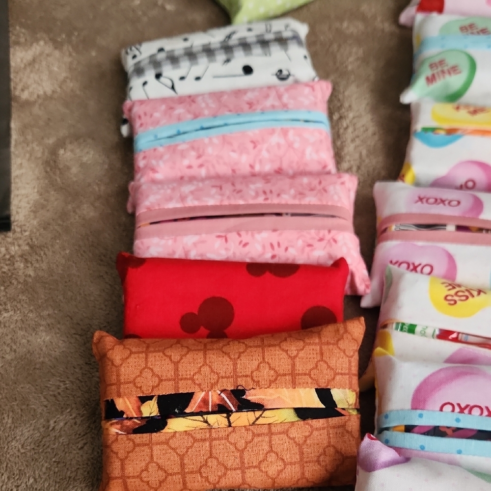 Vibrant Tissue Pouch Collection - Picture 2 of 4